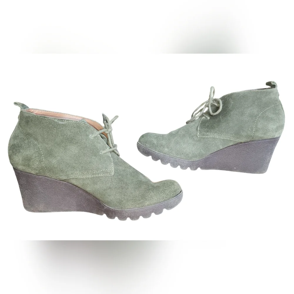 Donald J. Pliner Makko Suede Wedge Women's Size 8.5